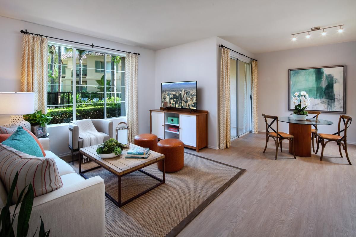 San Paulo Apartment Homes - Irvine, CA