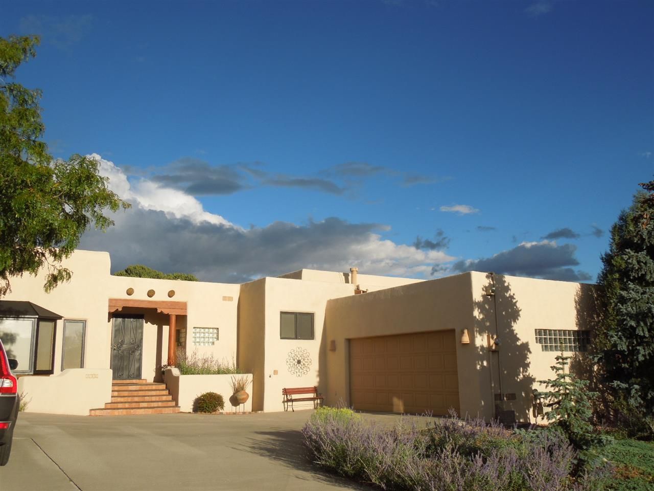 2703 Via Caballero Del Sur, Santa Fe, NM 3 Bed, 2 Bath SingleFamily