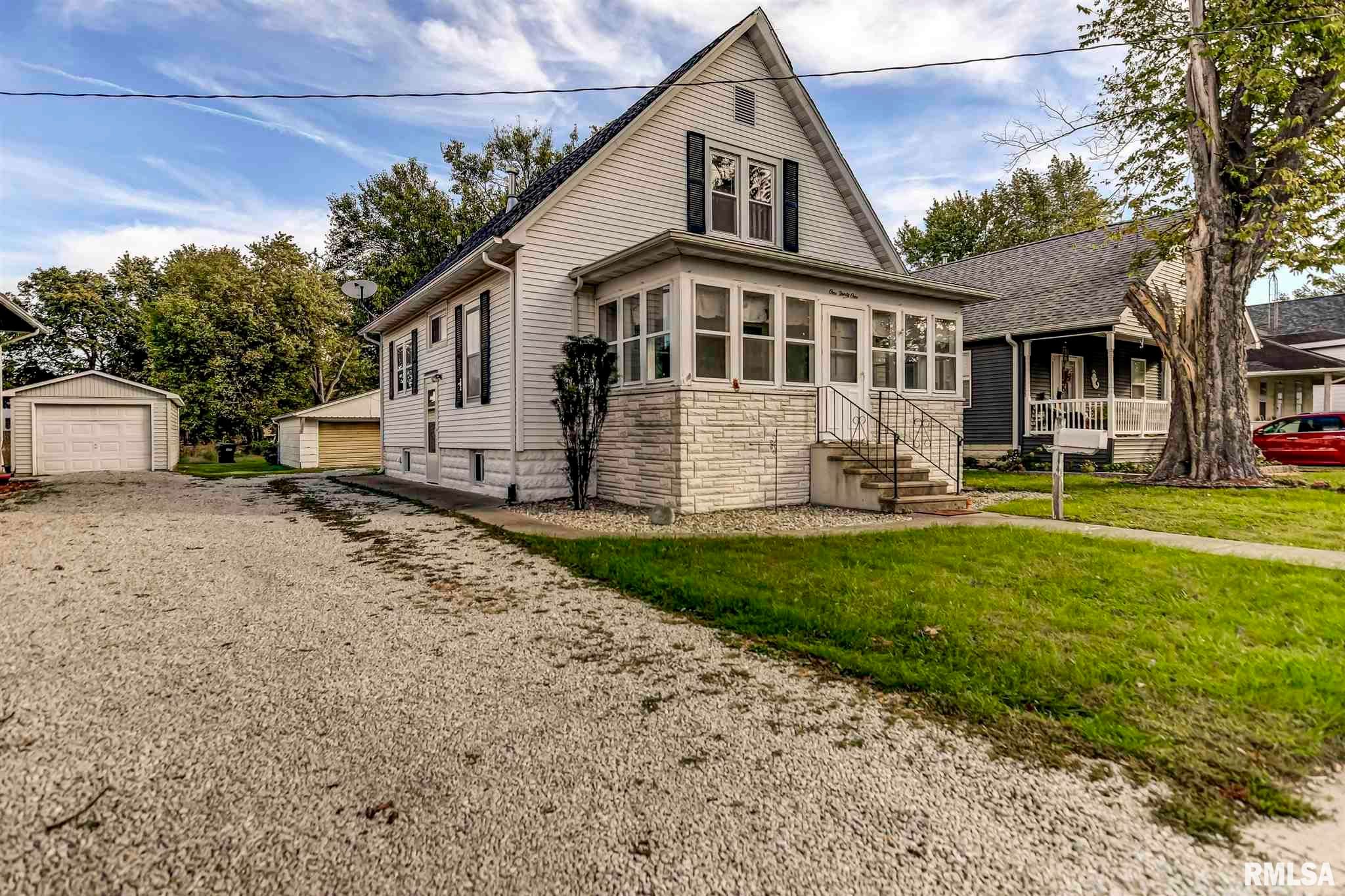 131 E Palmer St, Taylorville, IL 62568 Trulia