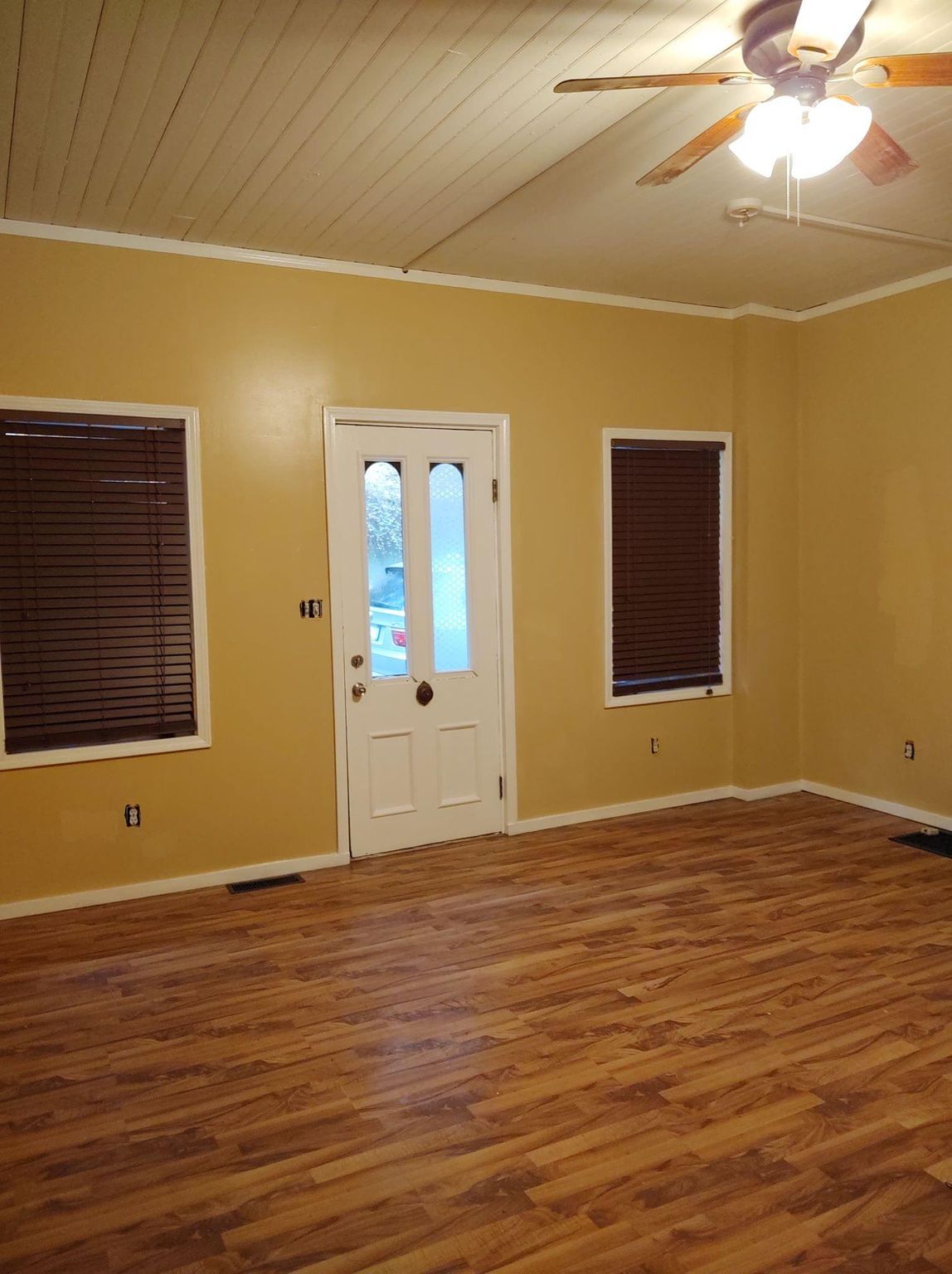 407 Beaver St, Leetsdale, PA 15056 SingleFamily Home for Sale