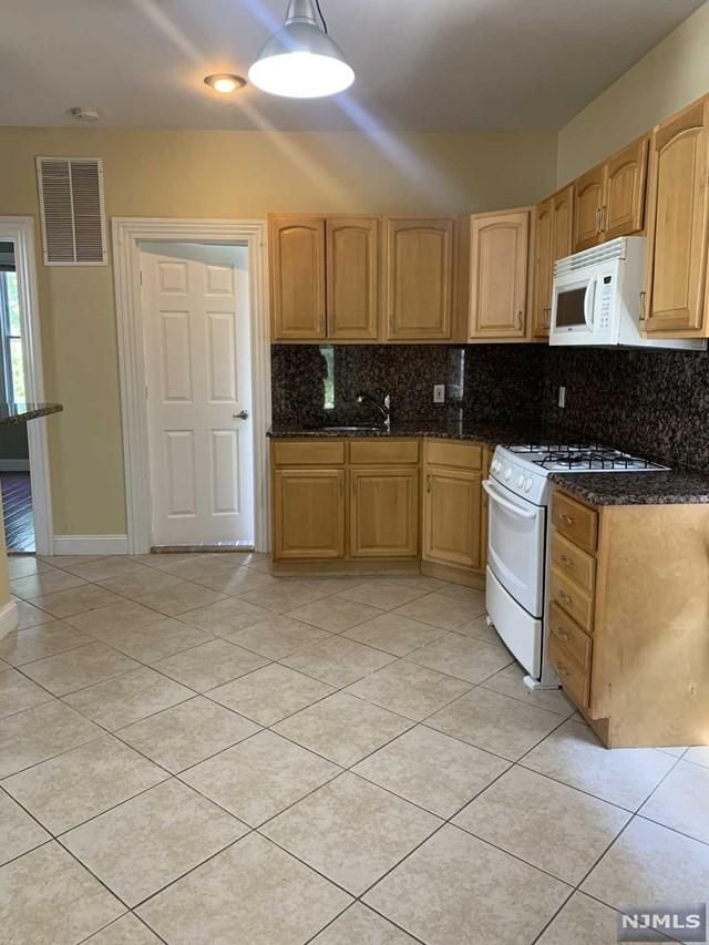 289 Carlton Ave 1, East Rutherford, NJ 07073 Trulia