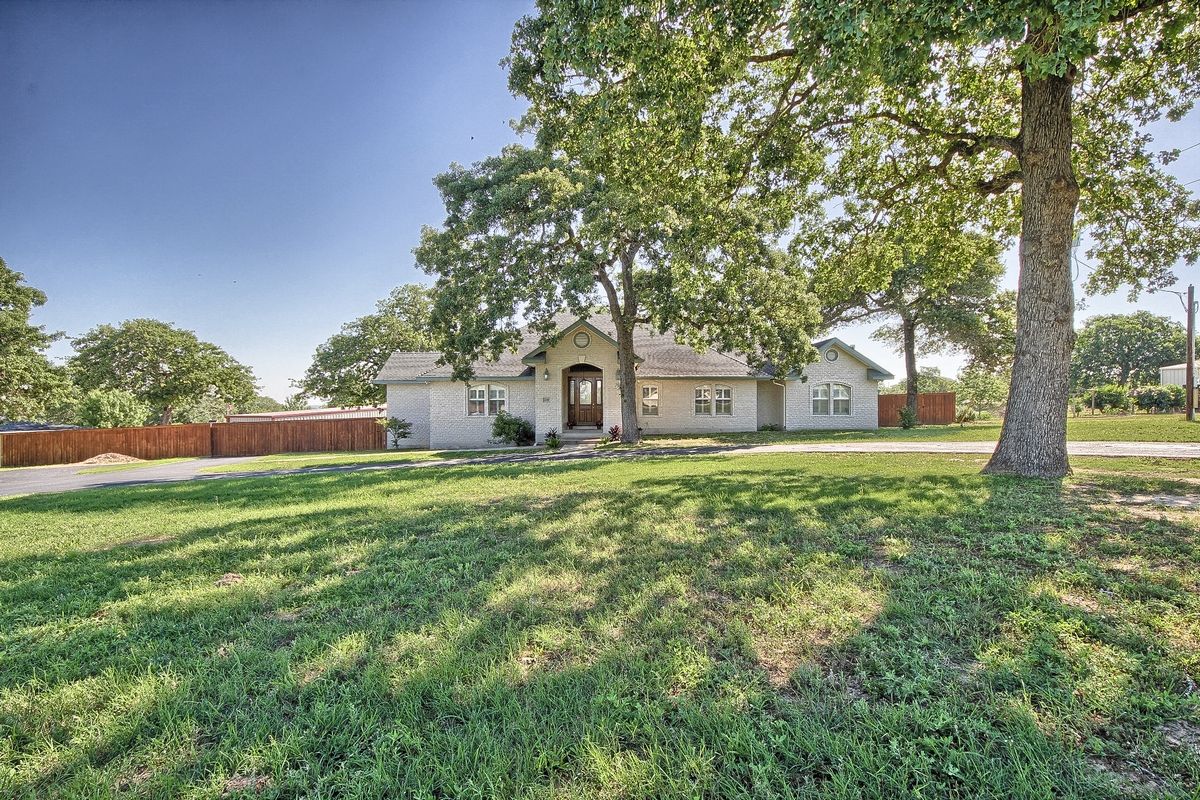 1240 Hillside Oaks Dr, La Vernia, TX 78121 Trulia