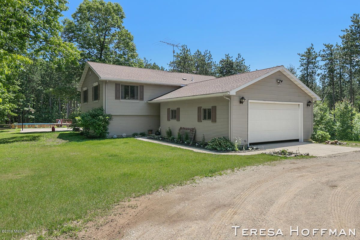 8818 E 96th St, Howard City, MI 49329 Trulia