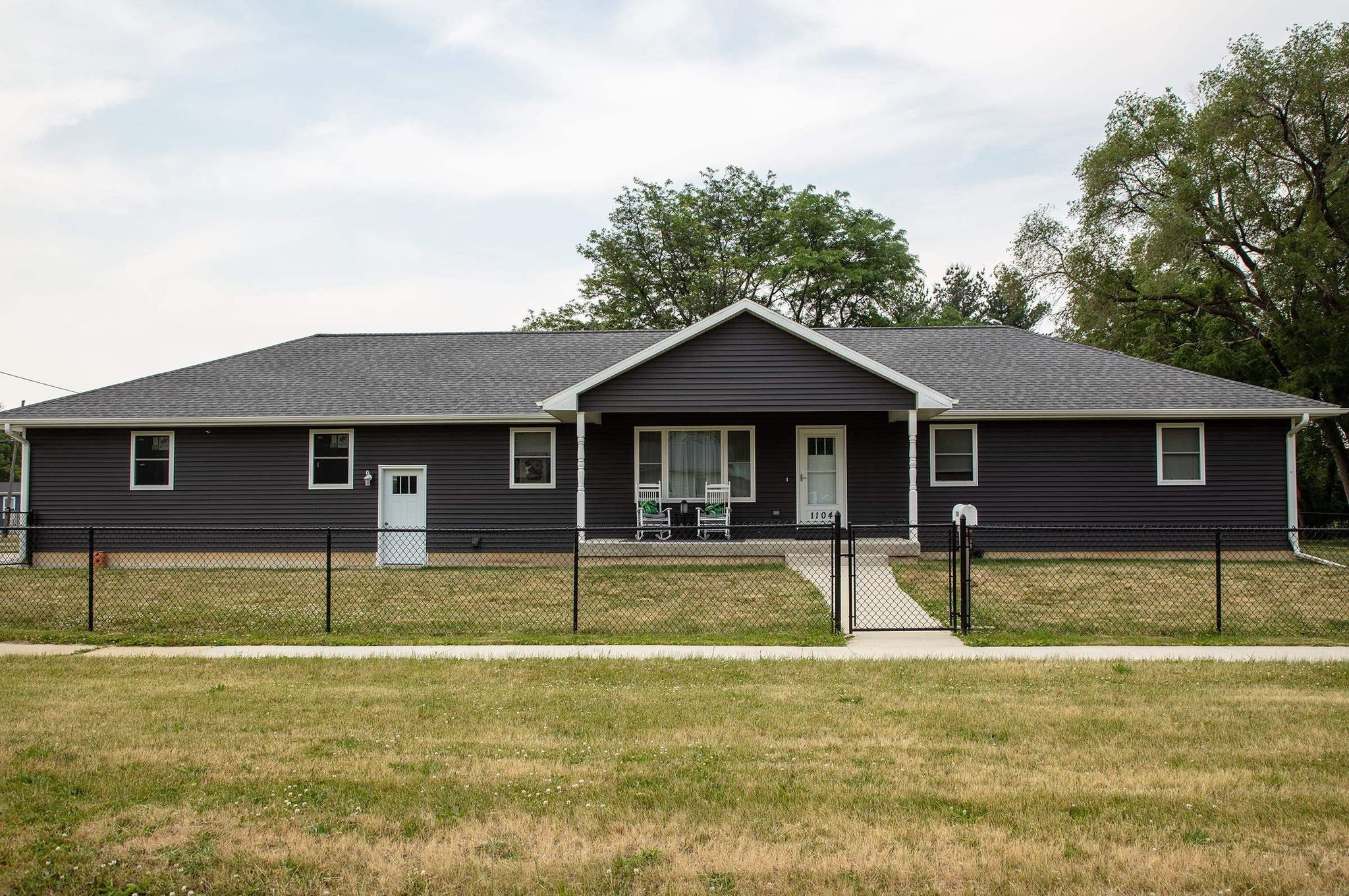 1104 W Charles St, Oelwein, IA 50662 Trulia