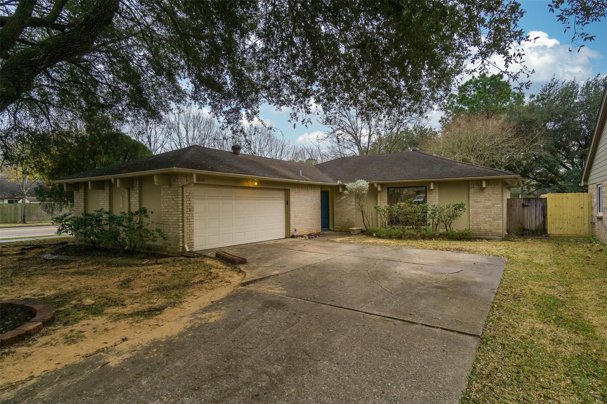 2825 Meadow Creek Ct, League City, TX 77573 Trulia