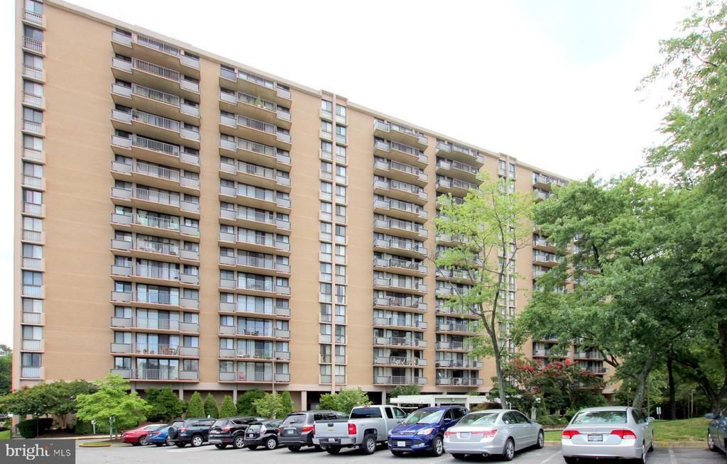 6100 Westchester Park Dr 718, College Park, MD 2 Bed, 2 Bath Condo
