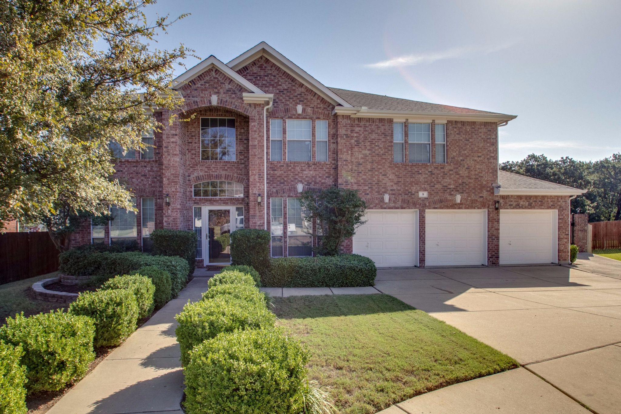 9 Misty Mesa Ct, Mansfield, TX 5 Bed, 4 Bath Single