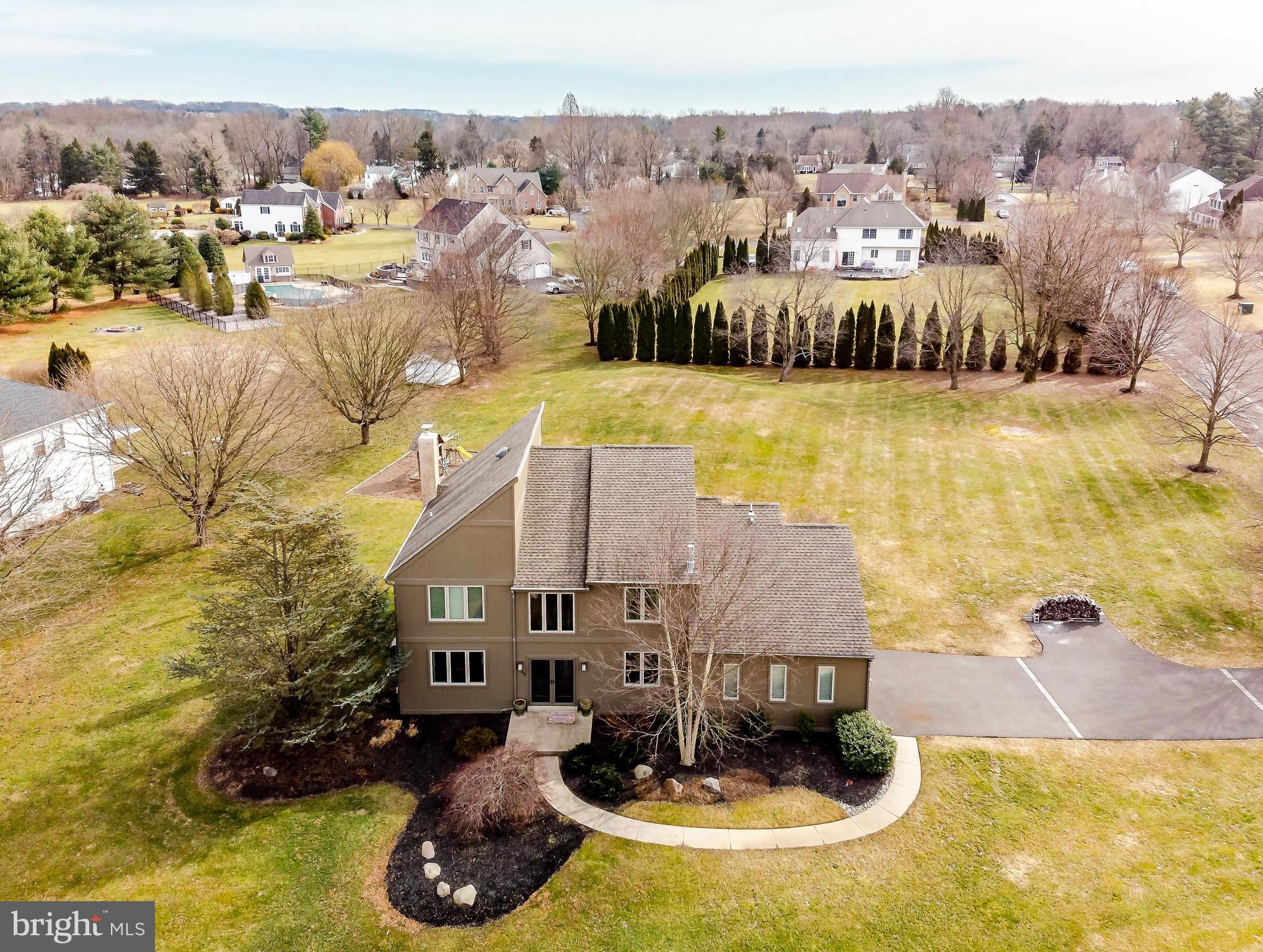 35 HILL RD, Ivyland, PA 4 Bed, 4 Bath SingleFamily Home 38 Photos