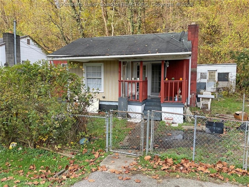 411 S Ruffner Rd, Charleston, WV 25314 - See Est. Value, Schools & More