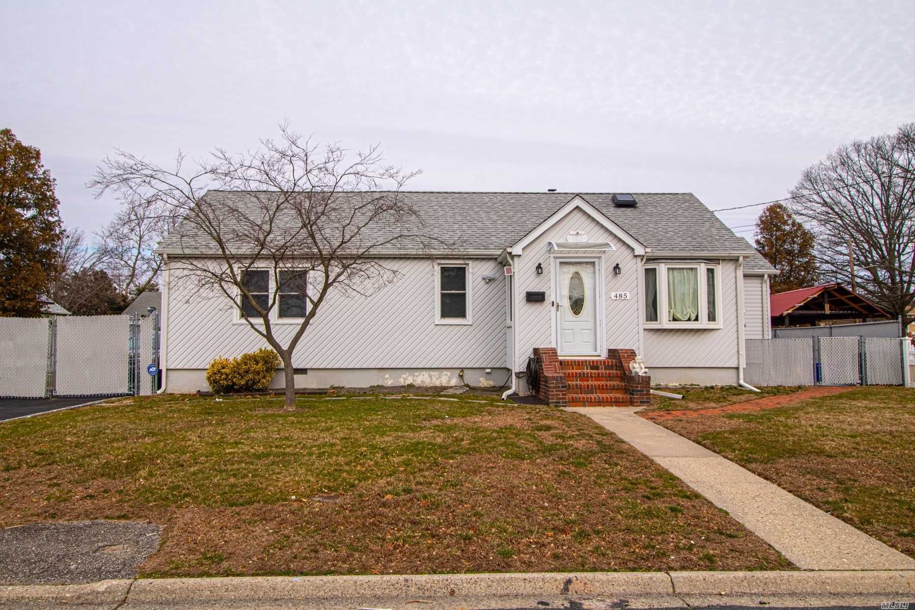 485 Campagnoli Ave, Copiague, NY 11726 Trulia