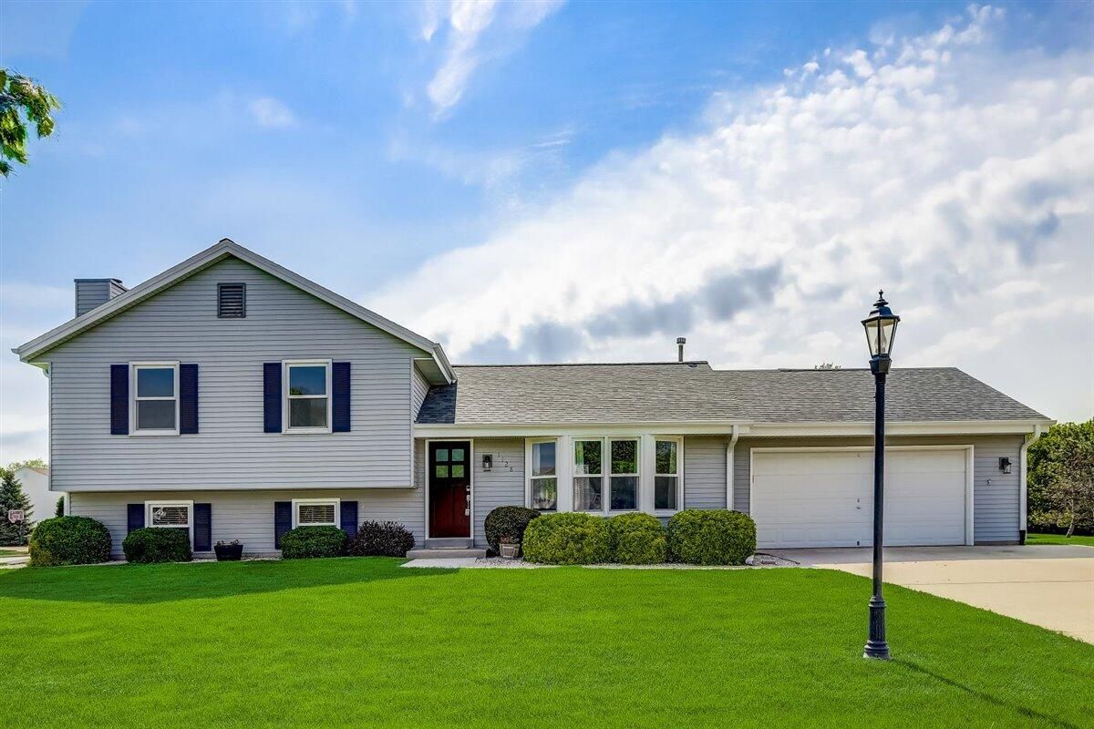 1128 Lake Park Dr, Pewaukee, WI 53072 Trulia