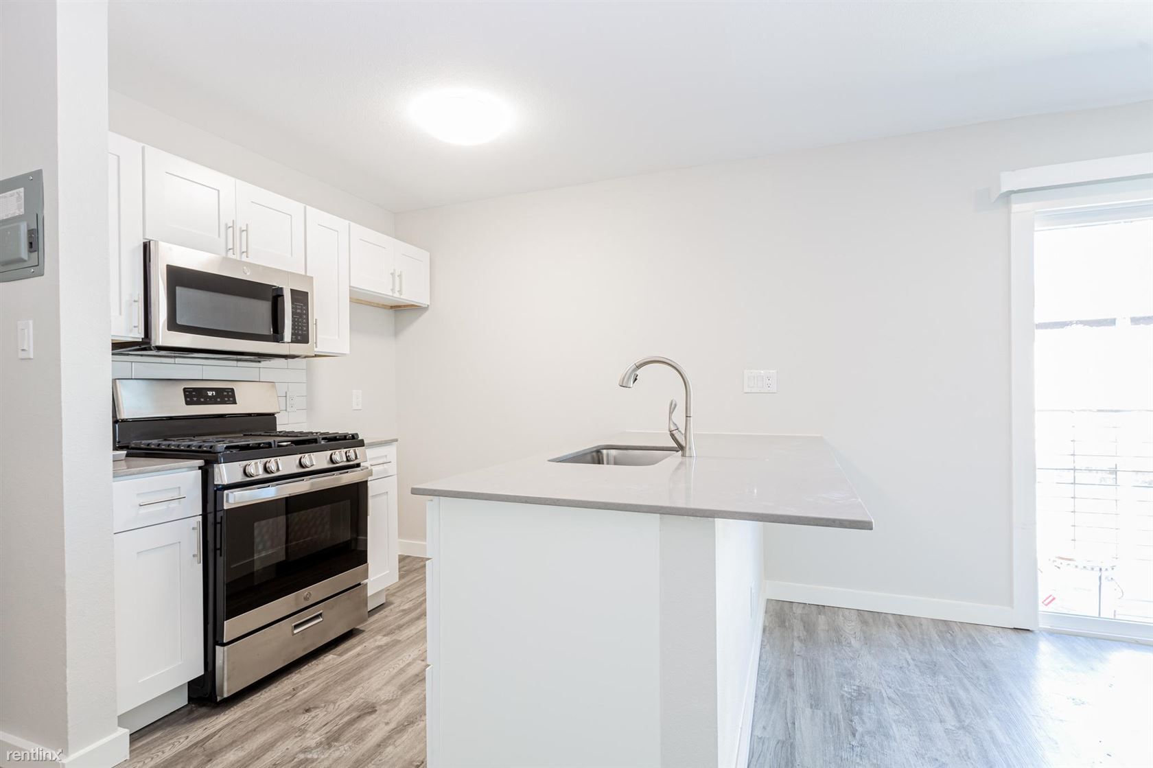 Mueller Square Apartments in Austin, TX 78723 12 Bed, 1