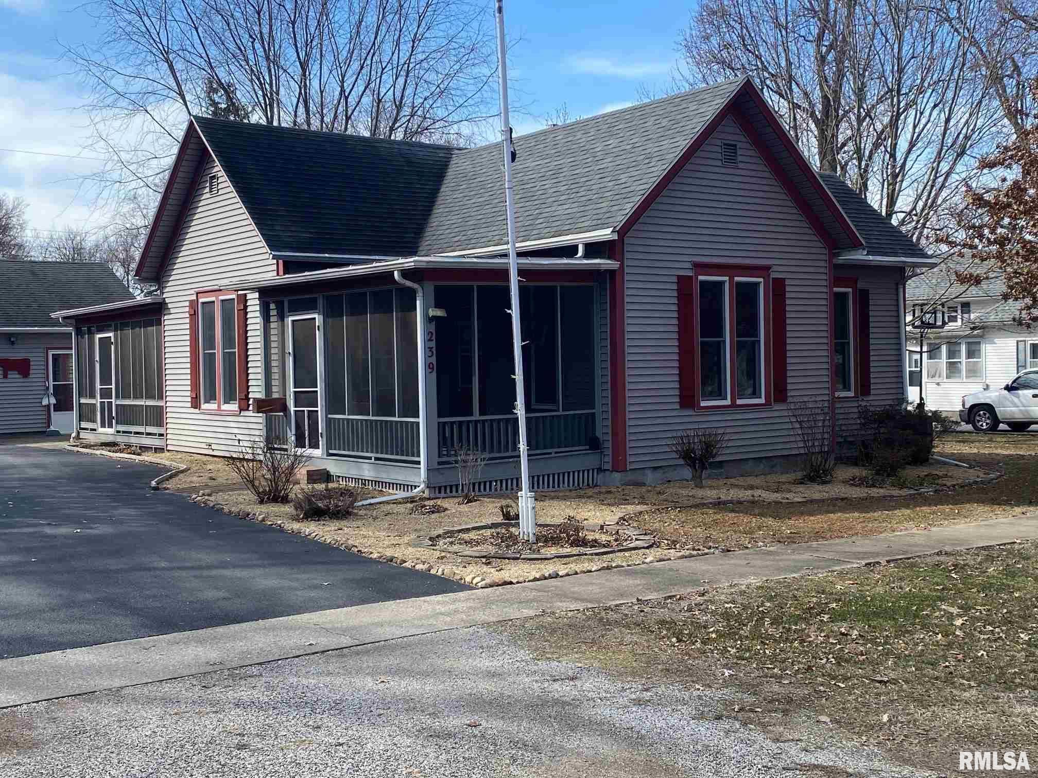 239 W Madison St, Moweaqua, IL 62550 Trulia