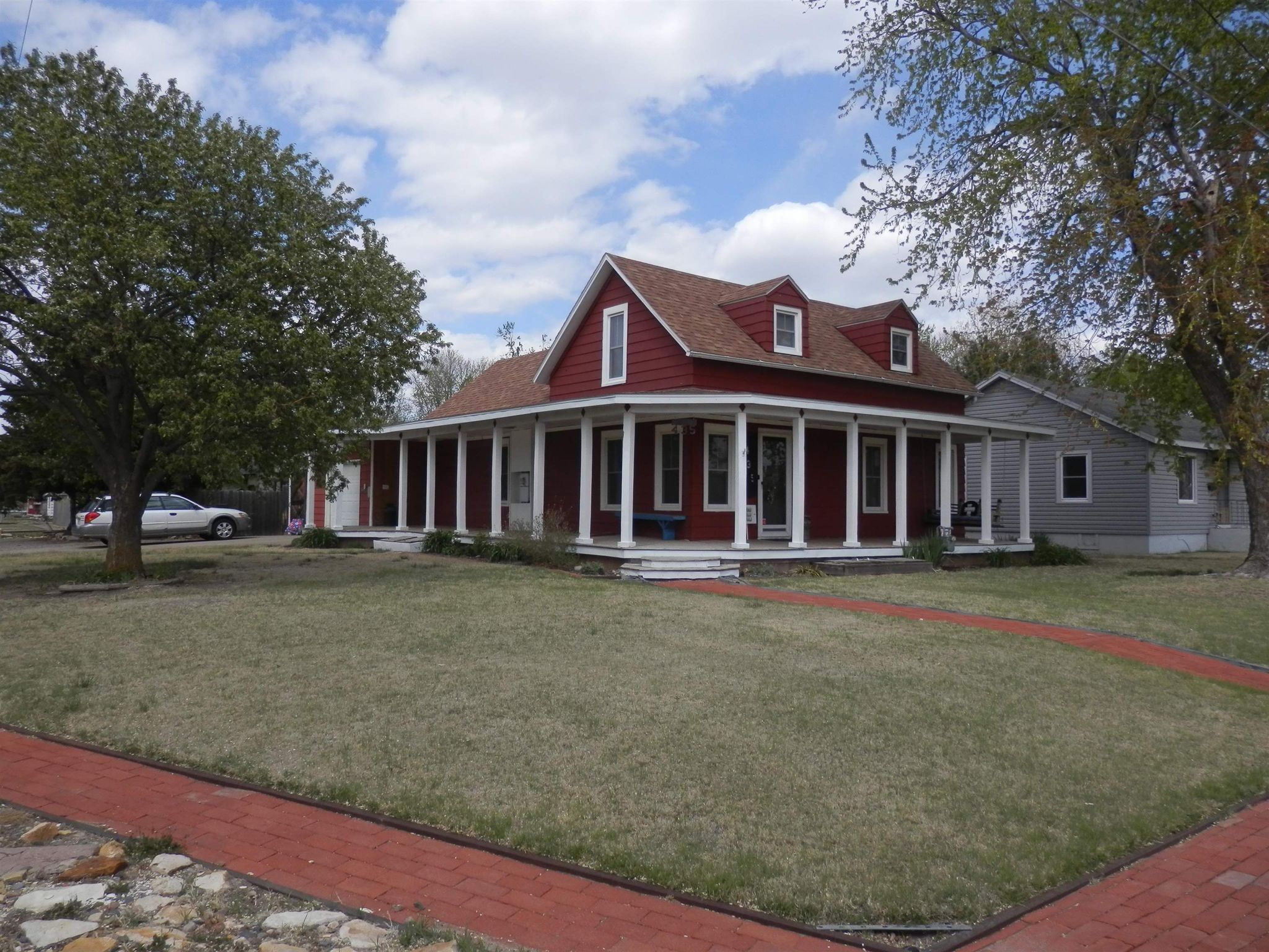 435 W 1st St, Russell, KS 67665 Trulia