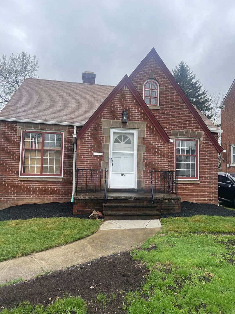 5142 Philip Ave, Maple Heights, OH 44137 See Est. Value, Schools & More