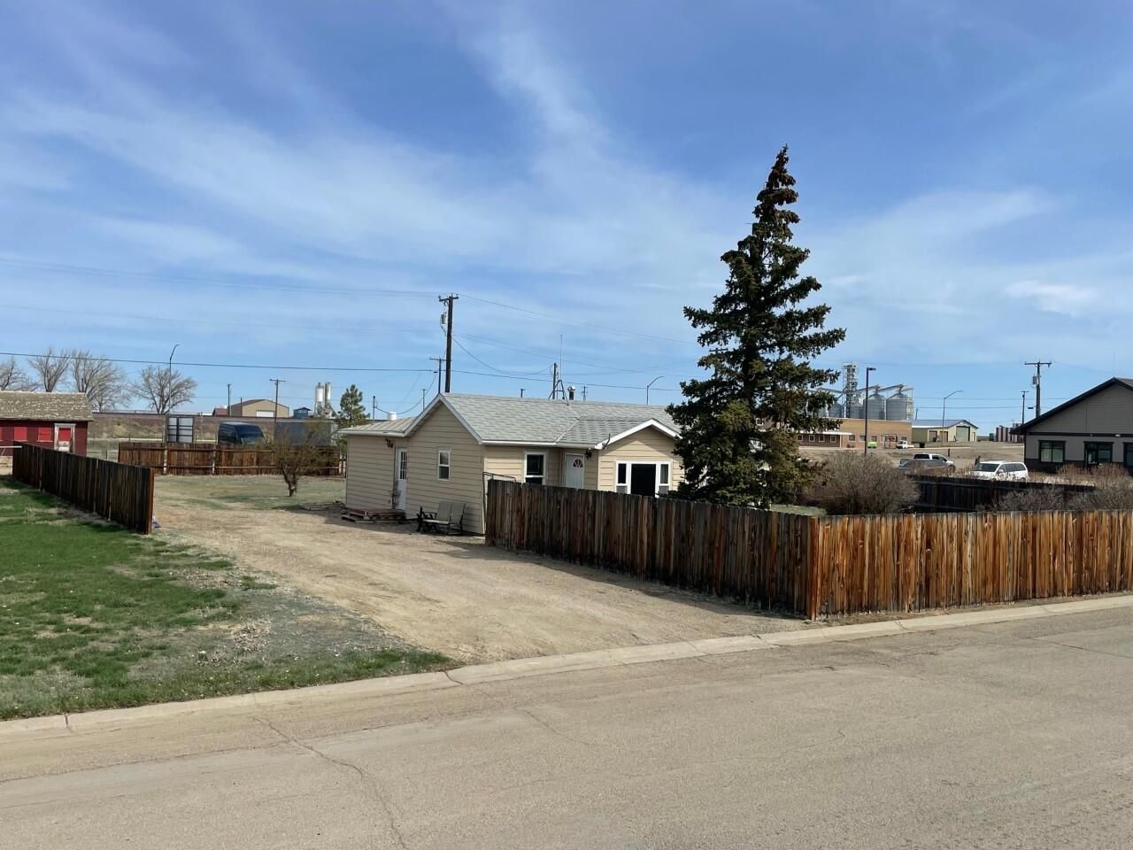 526 E Adams Ave, Chester, MT 59522 Trulia