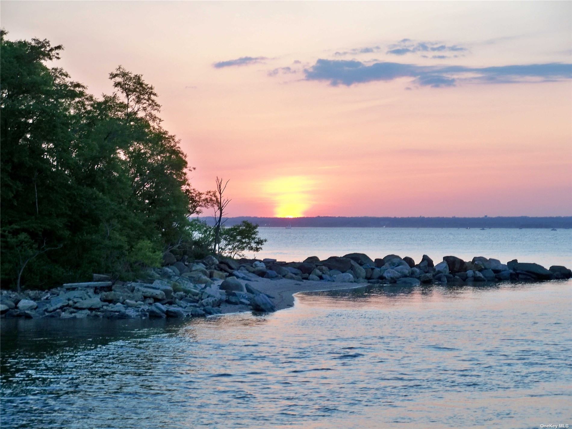 4 Westland Drive, Glen Cove, NY 11542 Trulia