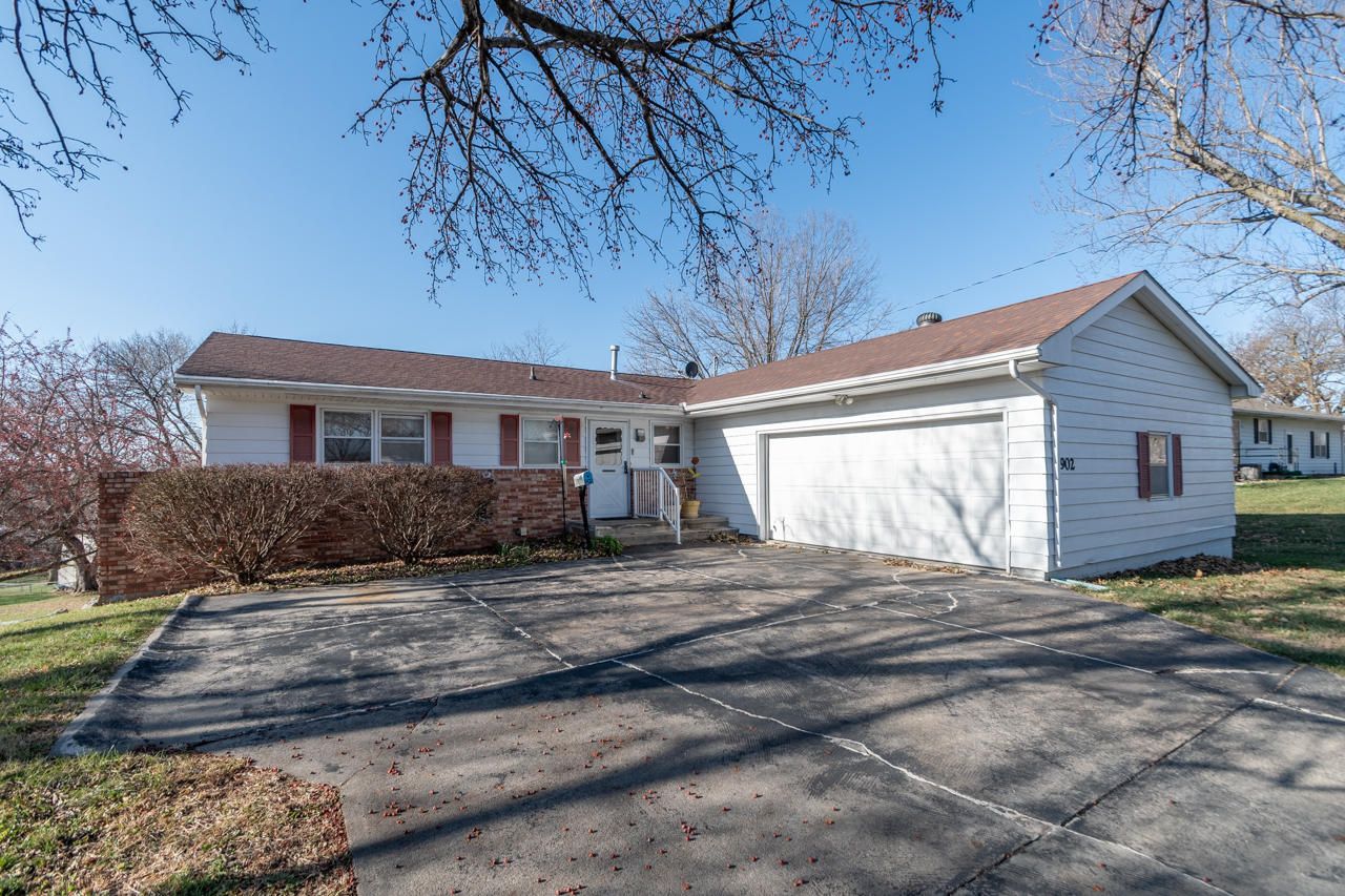 902 N Locust St, Glenwood, IA 51534 Trulia