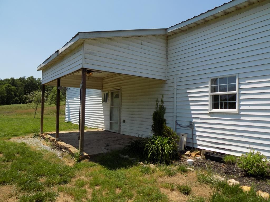 1004 James Rd, Wallingford, KY 3 Bed, 2 Bath SingleFamily Home 40