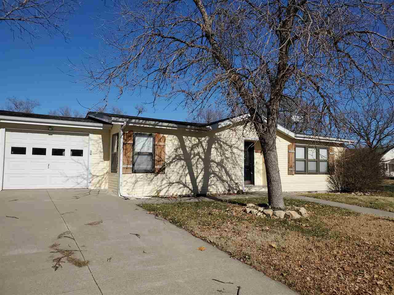 300 E Ash St, Herington, KS 67449 Trulia