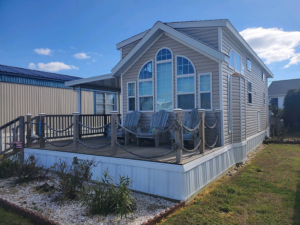 200 Tryon St, Atlantic Beach, NC 28512 - See Est. Value, Schools & More