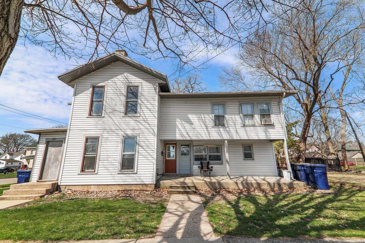 203 North WASHINGTON STREET, Janesville, WI 53548 Trulia