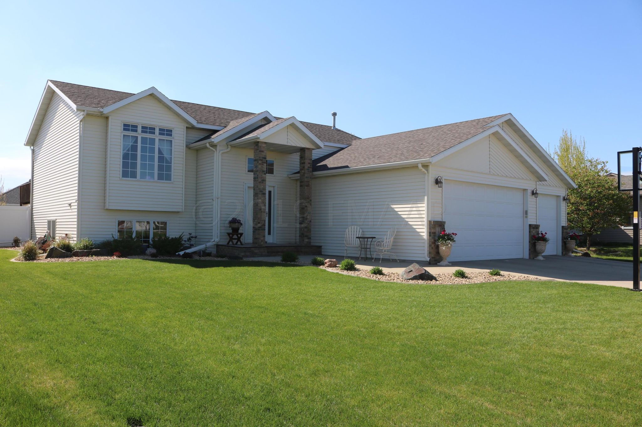 1564 1st St, West Fargo, ND 58078 Trulia
