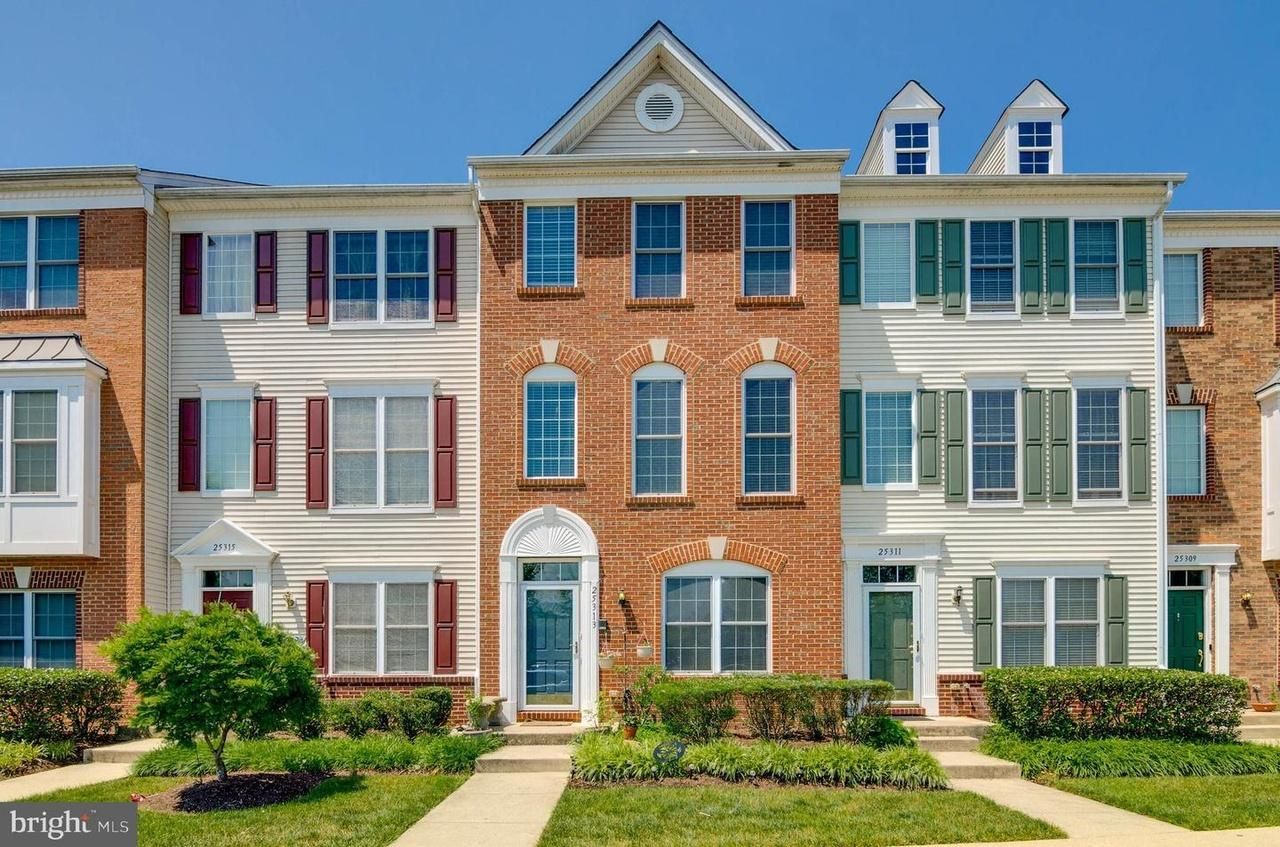 25313 Crossfield Dr, Chantilly, VA 20152 | Trulia