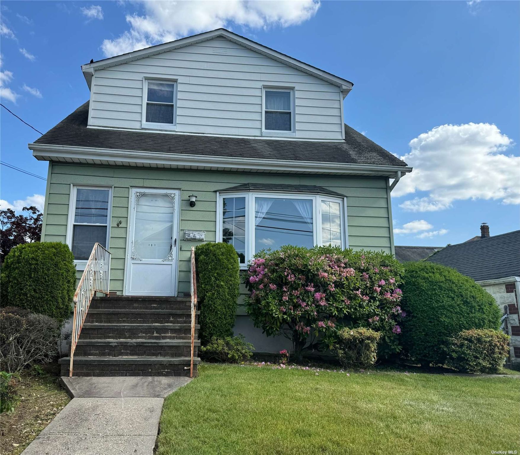 101 Brown Street, Mineola, NY 11501 | MLS# 3562938 | Trulia