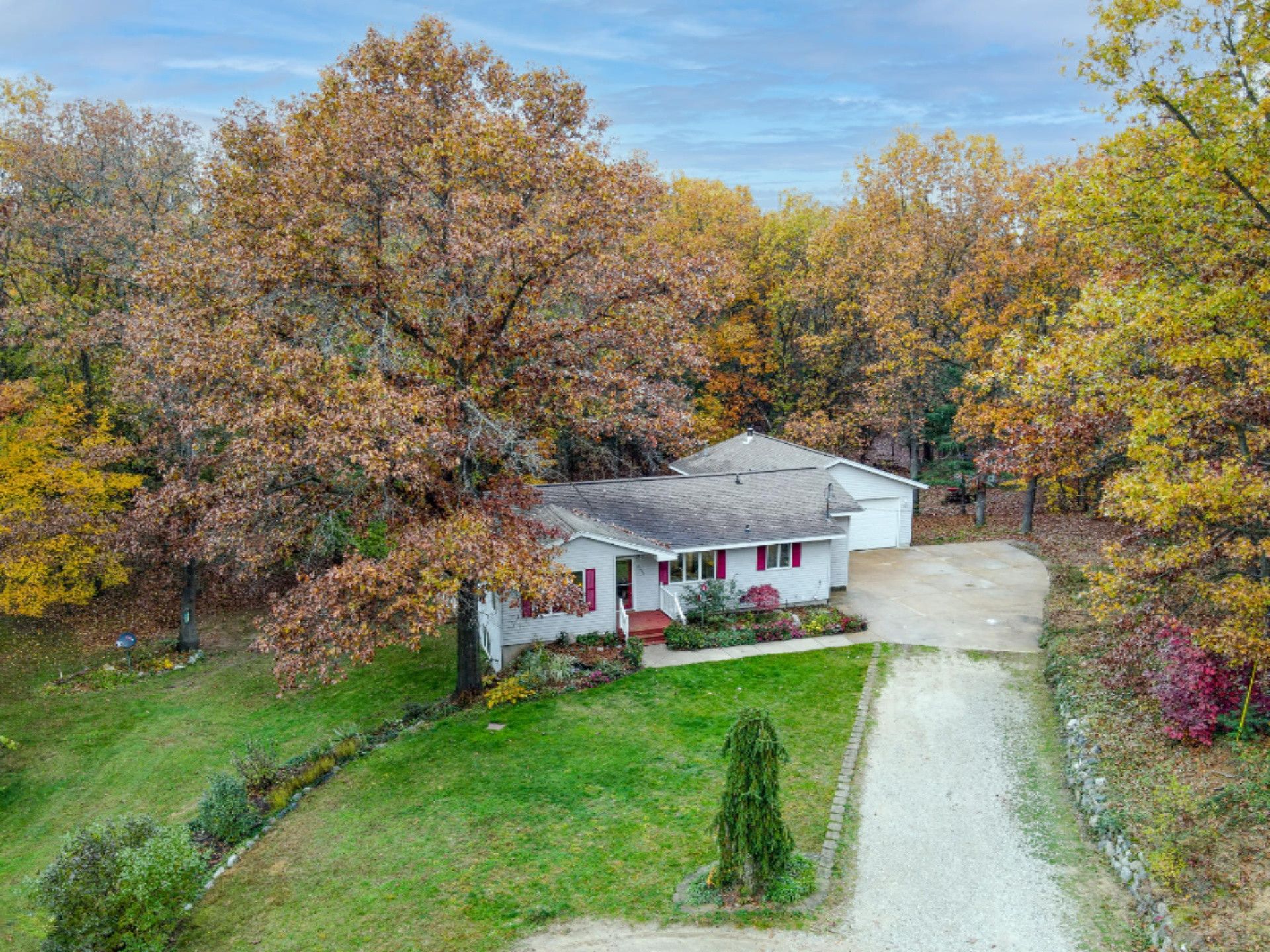 4425 Kroes St NE, Rockford, MI 49341 Trulia