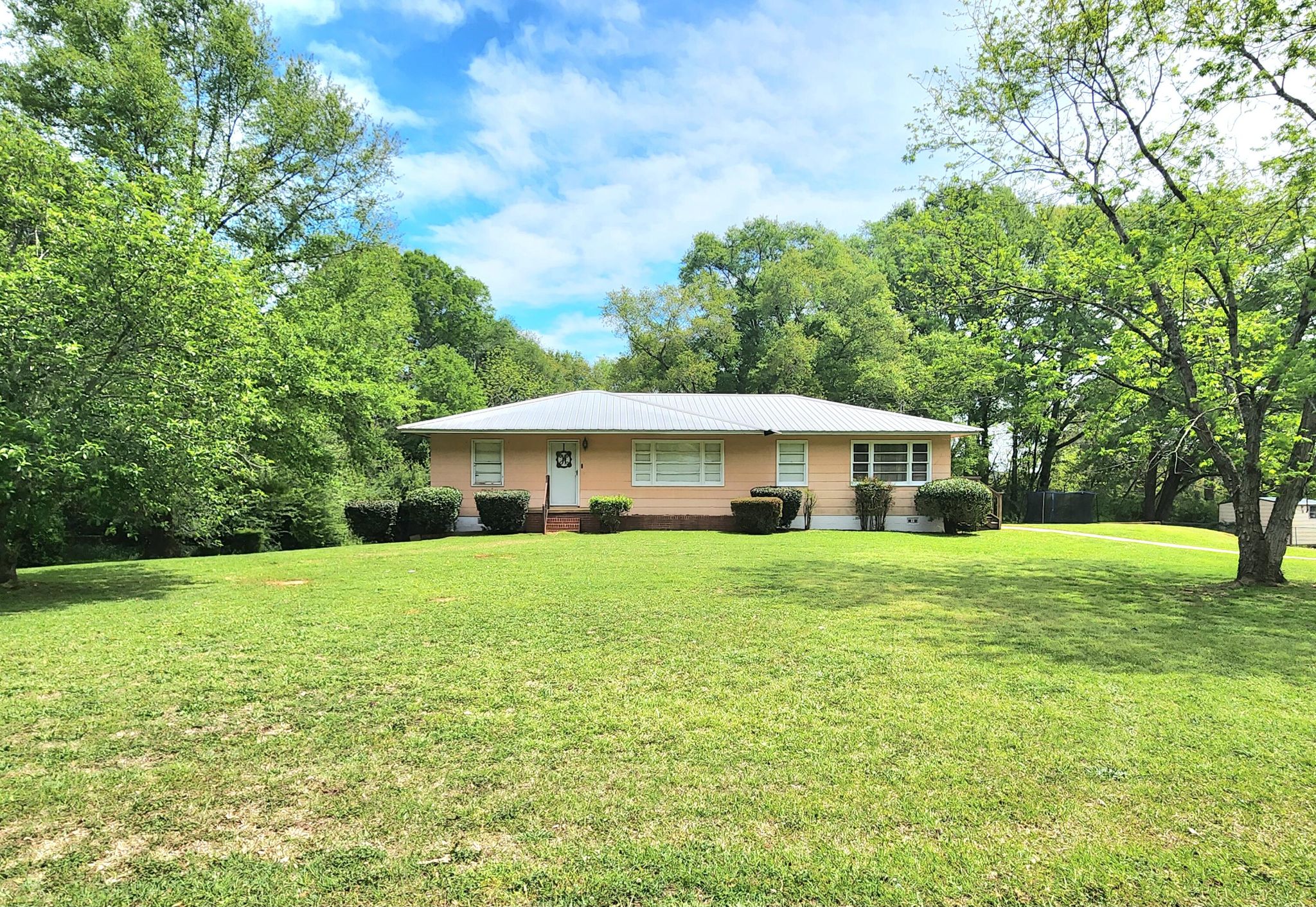 174 N Barrett St, Dadeville, AL 36853 Trulia