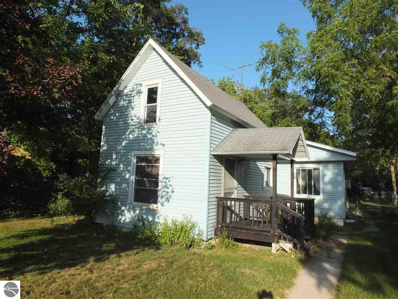 955 Woodmere Ave, Traverse City, MI 49686 Trulia