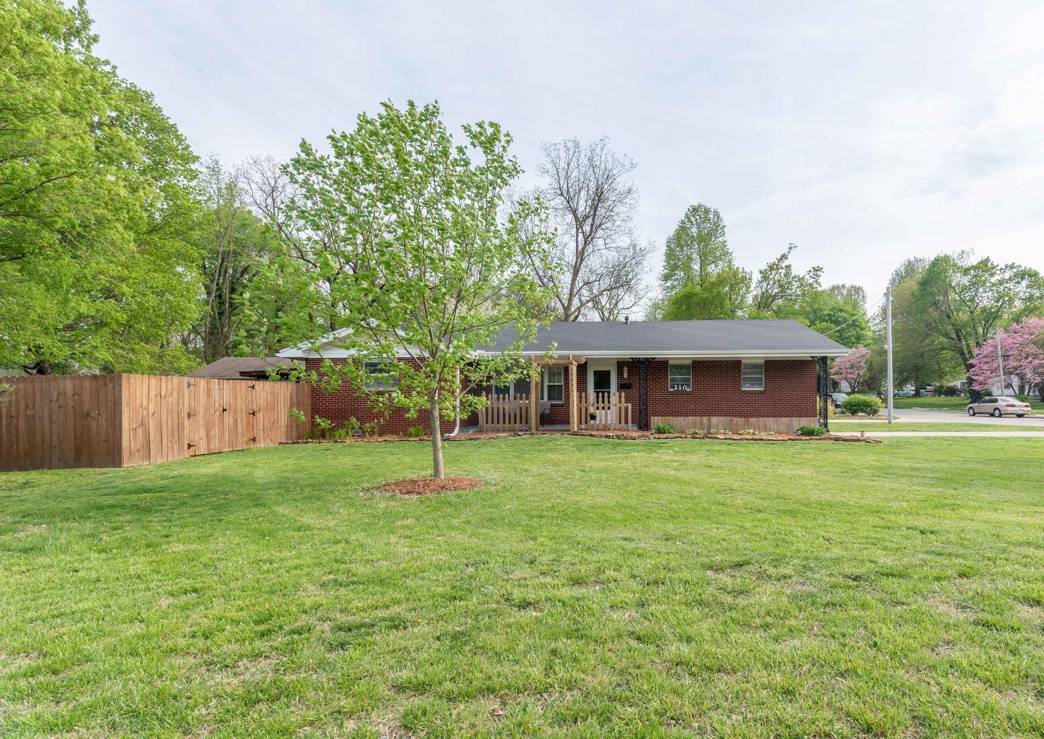 210 E St, Springfield, MO 65807 Trulia
