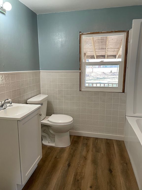 7 N Main St, Ventura, IA 50482 Trulia
