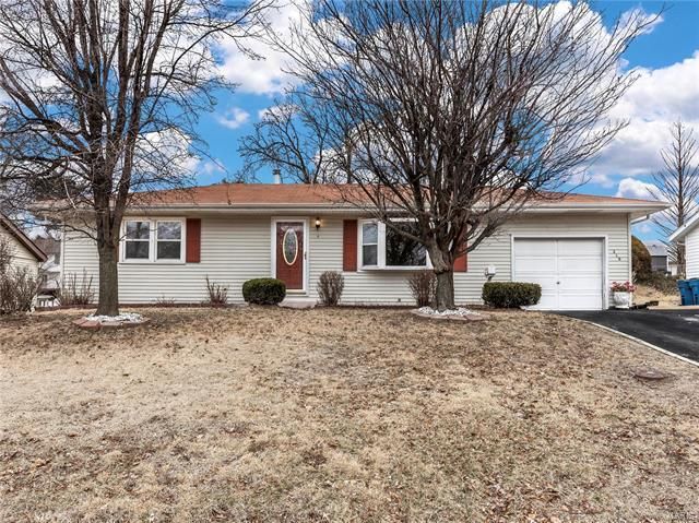 210 Cheryl Dr, Collinsville, IL - 2 Bed, 1 Bath Single-Family Home - 30