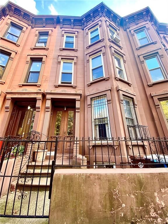 348 Lafayette Ave, Brooklyn, NY 11238 - See Est. Value, Schools & More