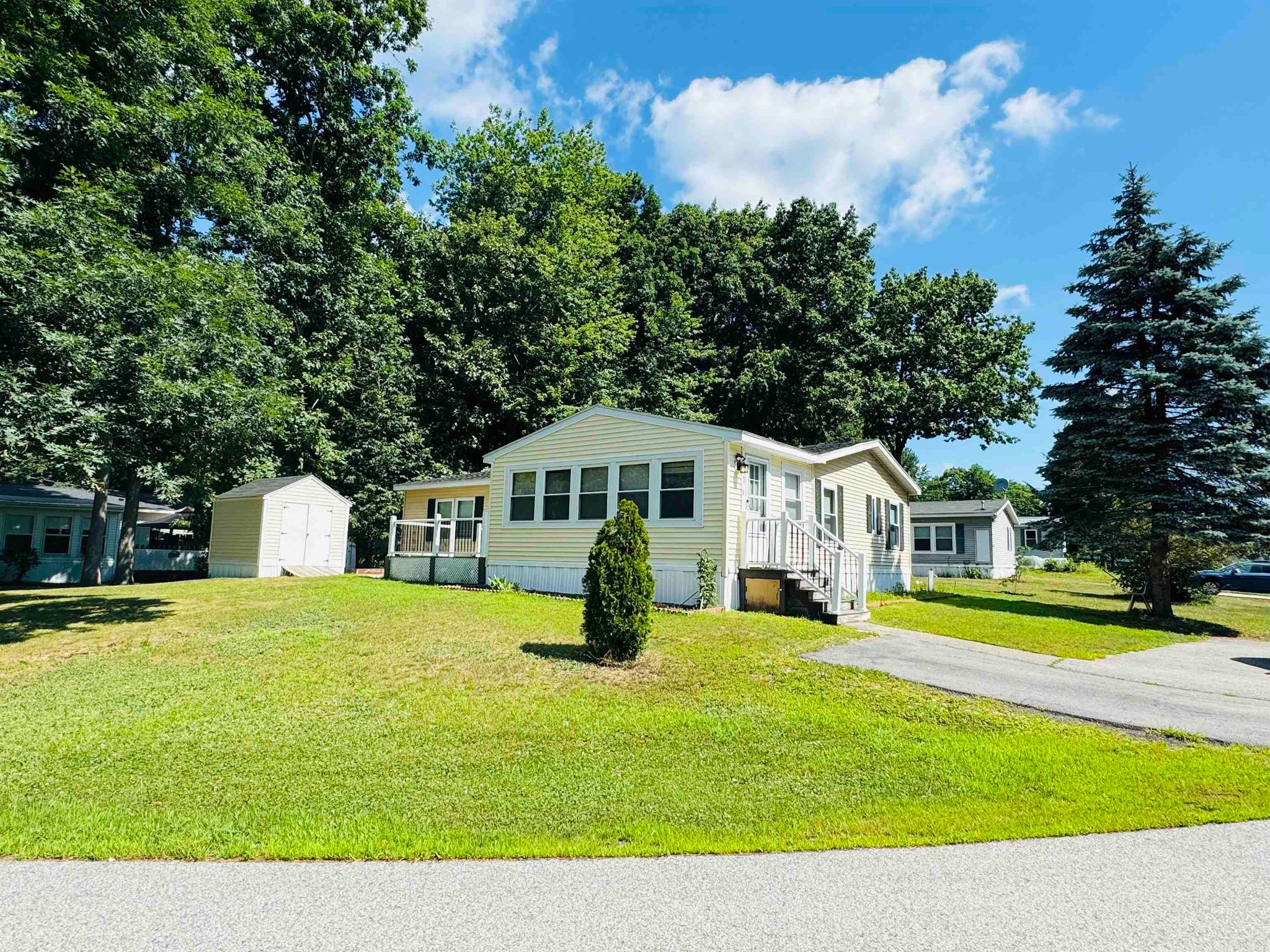 620 Sherwood Glen, Somersworth, NH 03878 Mobile/Manufactured for Sale